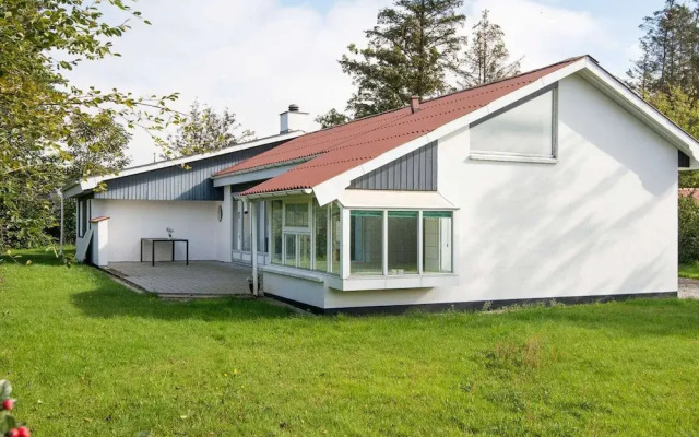 6 Person Holiday Home in Tarm