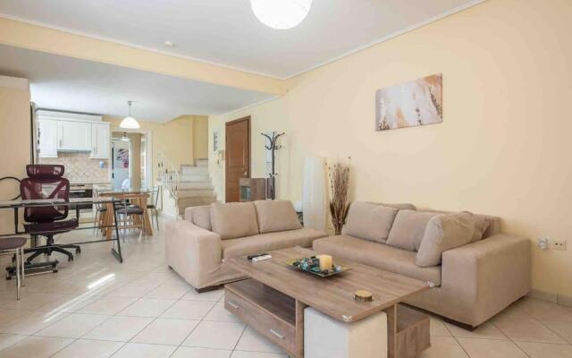 Saronis seaview 2bdr residence 500m from the beach