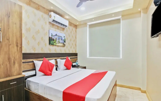 OYO 36072 Hotel Silver Inn