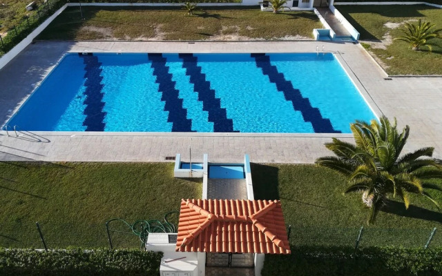Apartamento Praia de Porches,izibookings