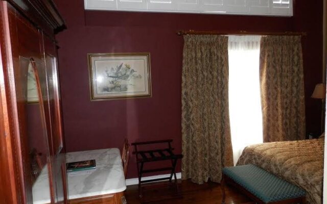 Gaslight Inn