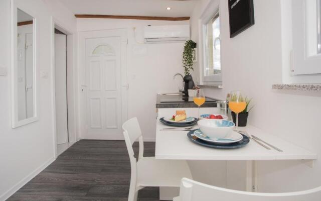 Studio Apartment Škatula