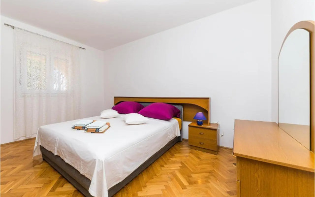 Holiday home Okrug Gornji 51