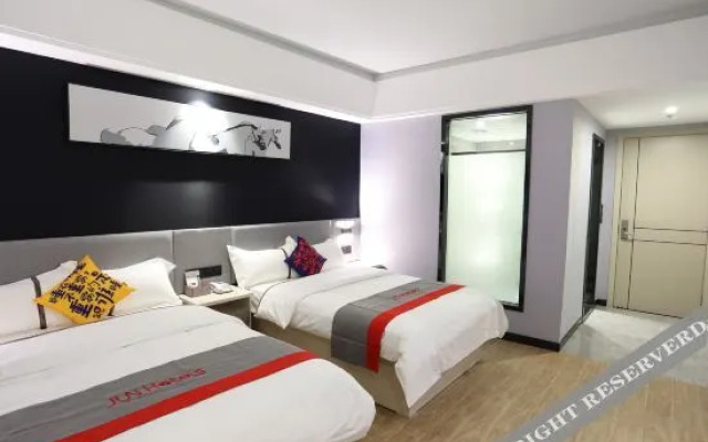 Junyi Chain Hotel (Jieyang Wanda Store)