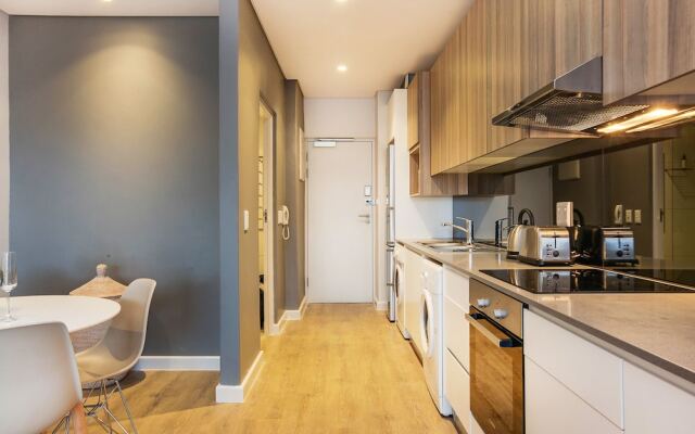 City View Balcony Apartment 908