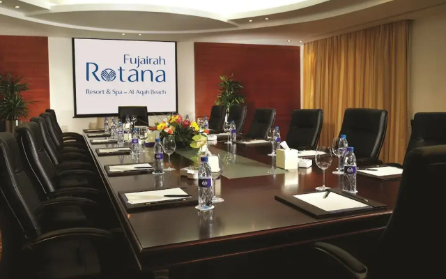 Fujairah Rotana Resort & Spa - Al Aqah Beach