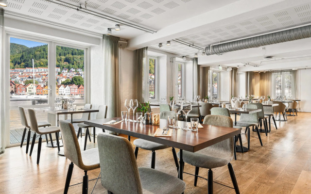 Clarion Hotel Admiral