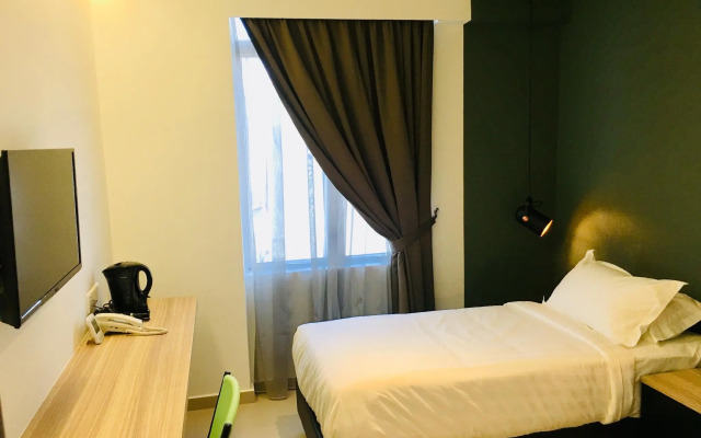 Enclave Business Hotel