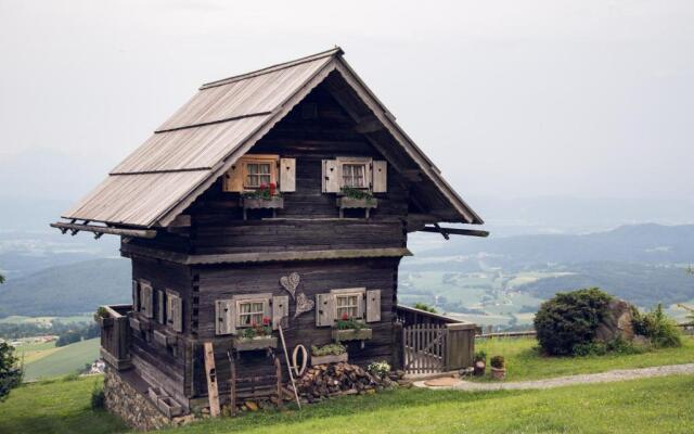 Gipfelhaus Magdalensberg Familie Skorianz