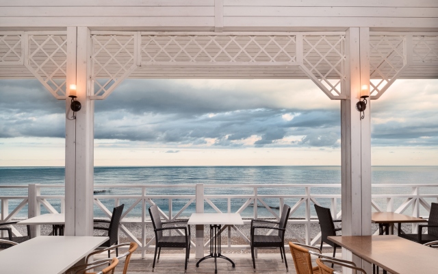 Imeni Chelyskintsev Hotel