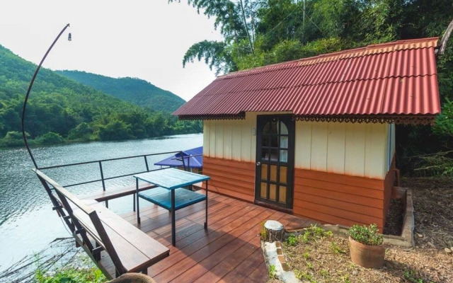 Naphatphorn Resort
