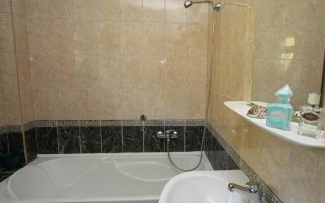 Lelle Park Apartmanház