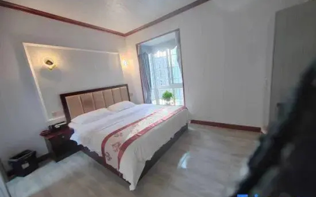 Zunyi Qiqin Hotel