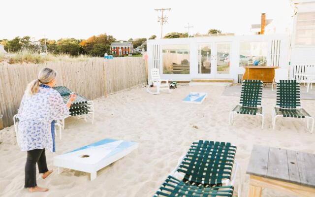 By the Sea Guests Bed & Breakfast & Suites