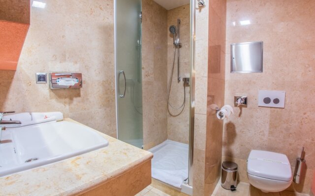 Alexandra Business Hotel