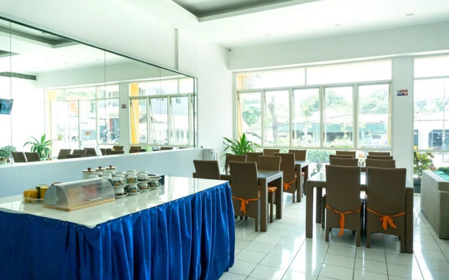 RedDoorz Plus @ Ende City Center