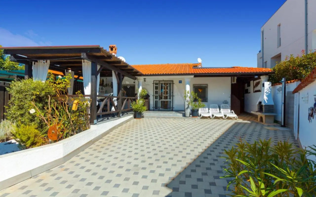 House MaRa
