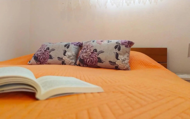 Garden apartment with a View