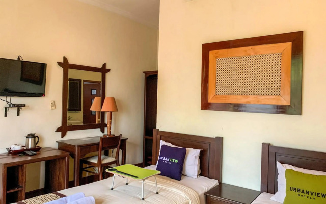 OYO 261 Sasono Putro Guest House