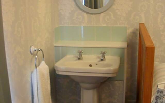 Brookshill House B & B