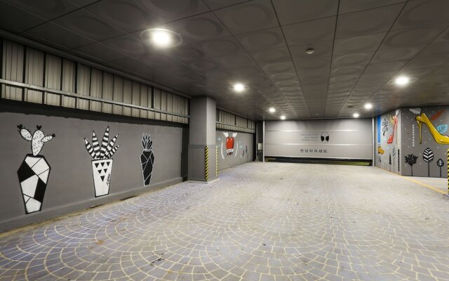 Jeonju Mari Hotel Park Store