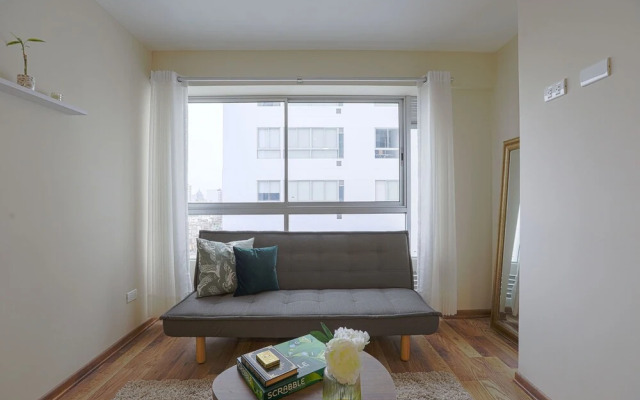 Vistas espectaculares en tranquilo apt