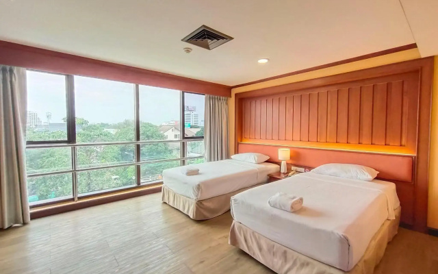 Ebina House