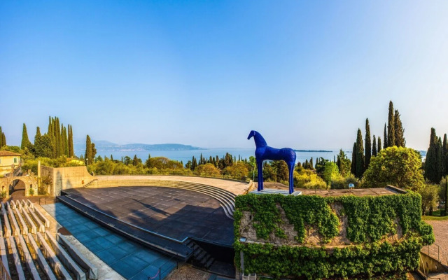Apartment Sole With Fantastic Lake View