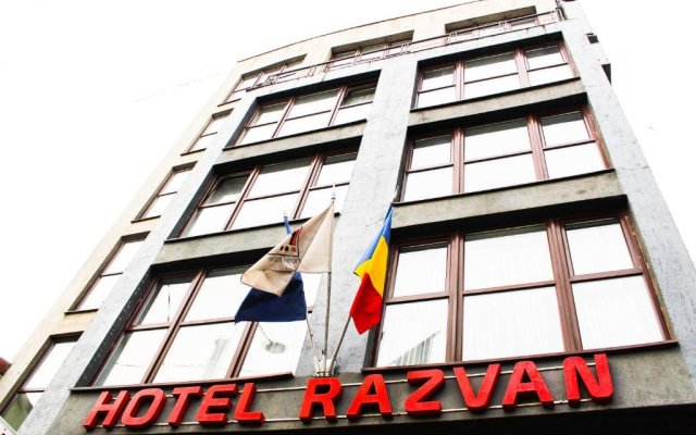 Hotel Razvan