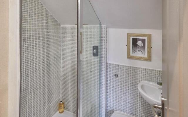 The Granville - Delightful 2-bed Victorian Apartment