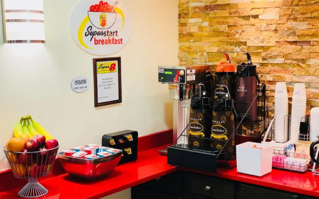 Super 8 By Wyndham Monticello