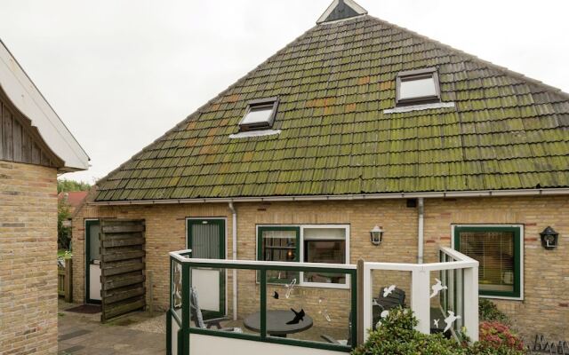 Quaint Apartment in Oosterend Terschelling Near the Sea