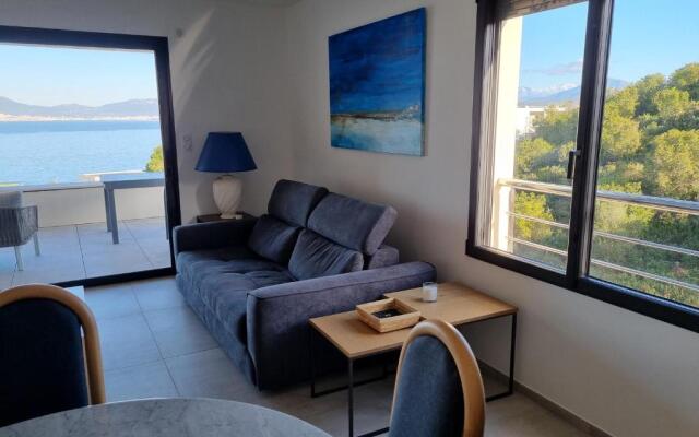 Superbe appartement T3 face mer baie Ajaccio