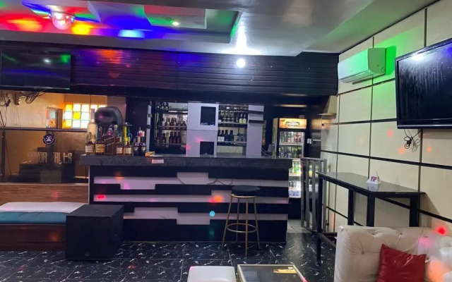 Aotel Hotels & Suites (Ojota)