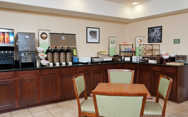 Country Inn & Suites by Radisson, Champaign North, IL