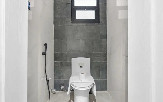 Silkhaus Rose Residency 36