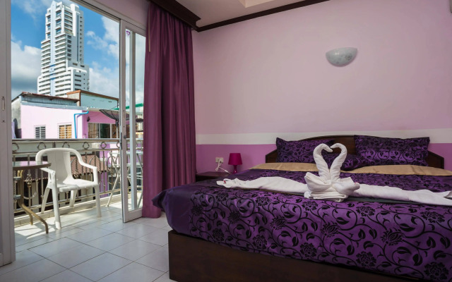 Hotel Grand Orchid Inn