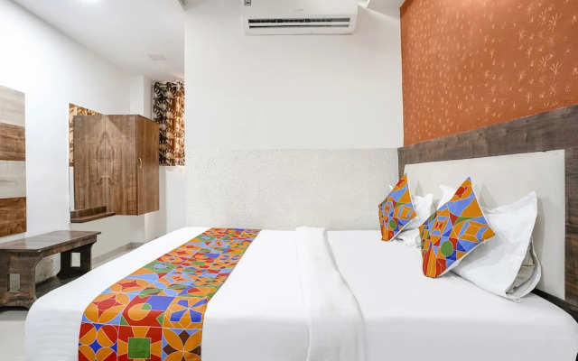 Fabhotel Royal City