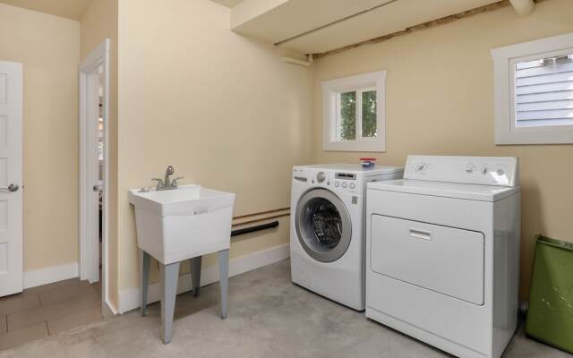 Seattle Vacation Home: The Campus