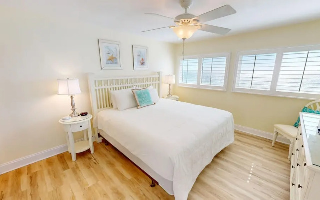 Beach House 602a 2 Bedroom Condo