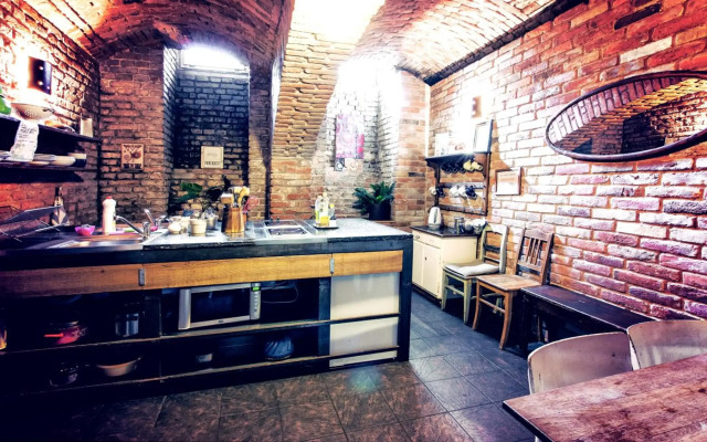 Sir Toby's Hostel