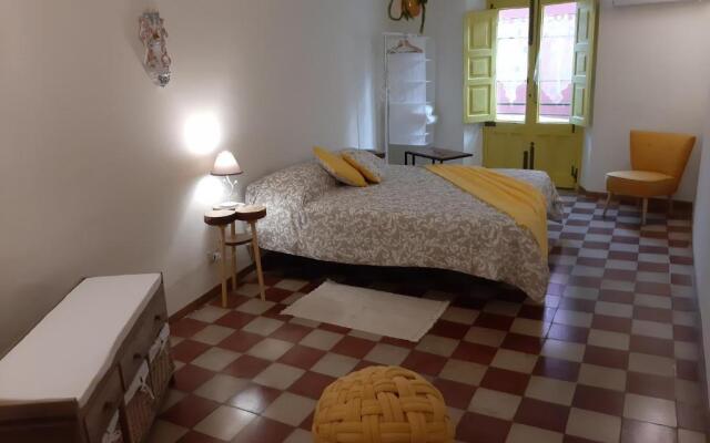 Tra i Vicoli di Aci