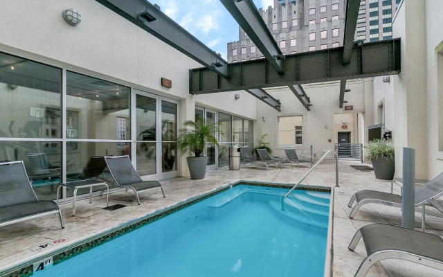 Sophisticated 1BR in C.B.D. by Sonder