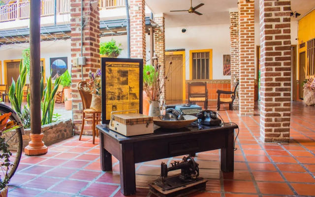 Hotel Caseron del Parque