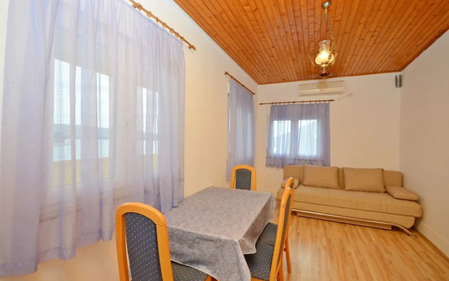 Apartments Tonći and Iris