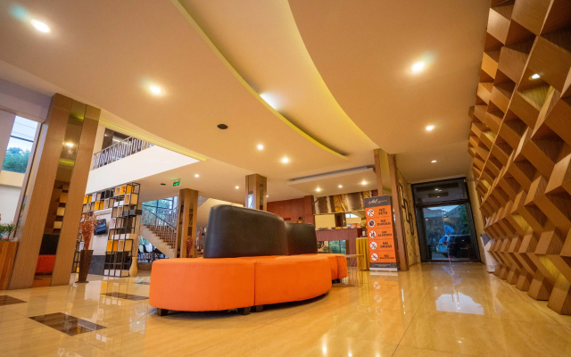 VOTEL Kartika Abadi Madiun by AZANA