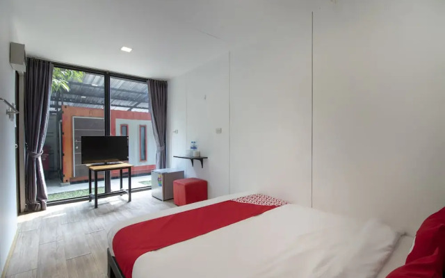 OYO 673 Nice Sleep Box Hotel