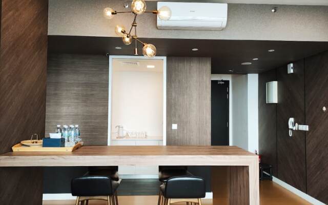 The Hub SS2 by manatidur