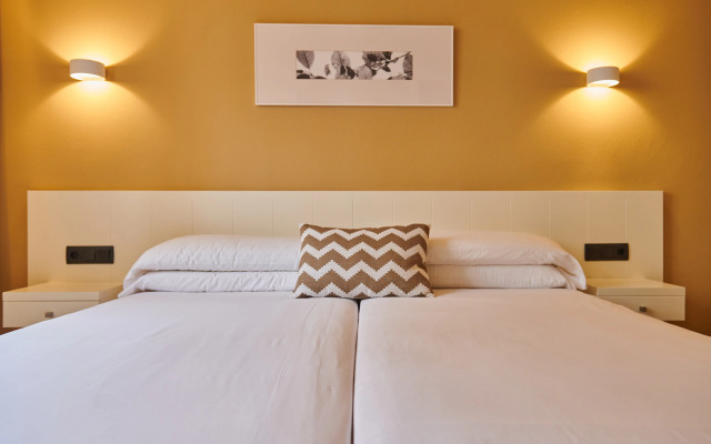 Protur Badia Park Aparthotel