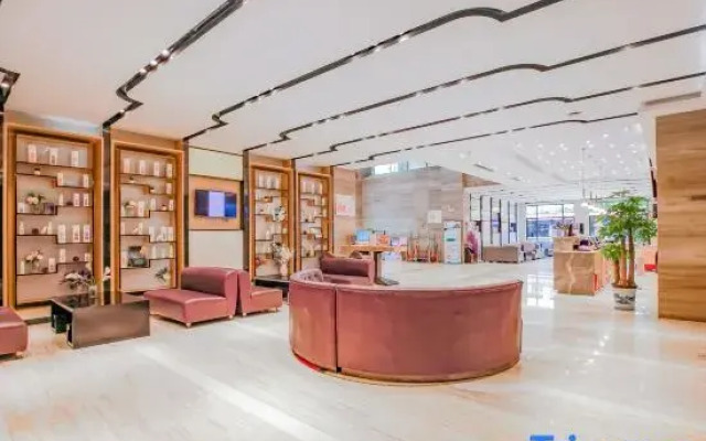 M Hotel (Guiyang Huaxi Park)